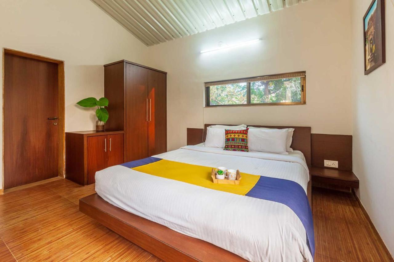 Stayvista'S Green Grove - A Modern Mountain-View Retreat With Lush Lawn Тримбак Экстерьер фото