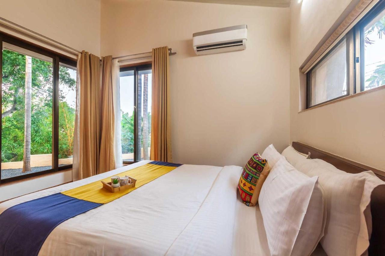 Stayvista'S Green Grove - A Modern Mountain-View Retreat With Lush Lawn Тримбак Экстерьер фото